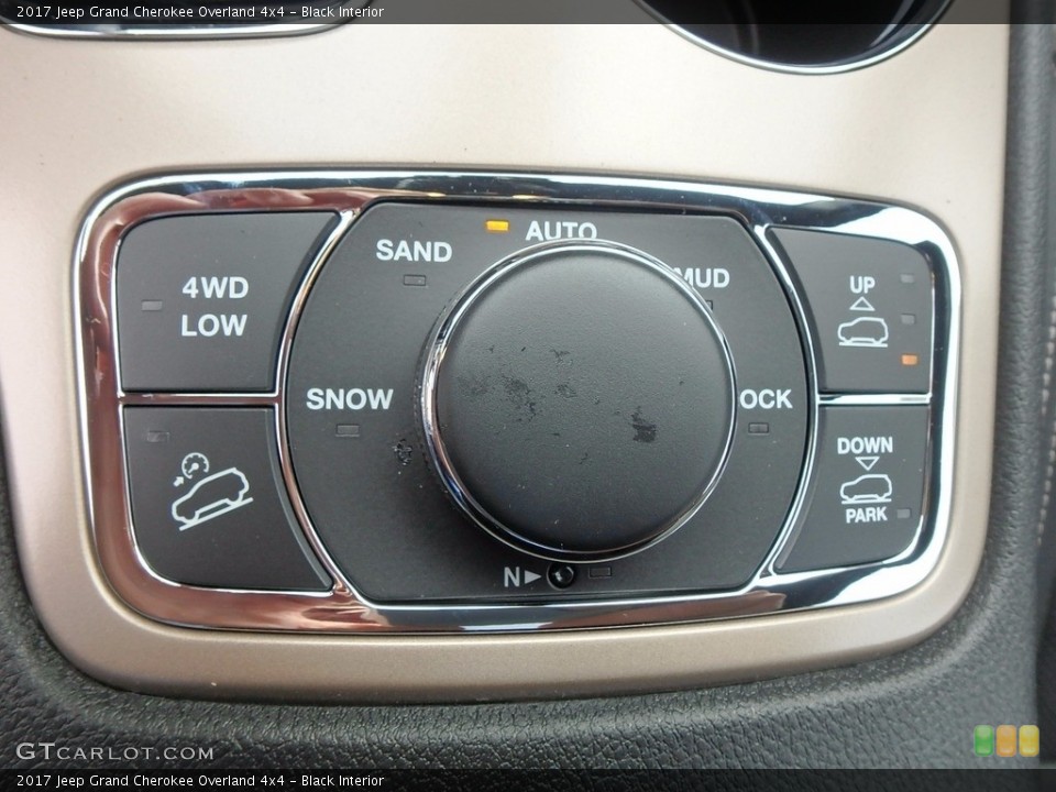 Black Interior Controls for the 2017 Jeep Grand Cherokee Overland 4x4 #121522385