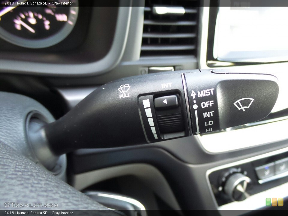 Gray Interior Controls for the 2018 Hyundai Sonata SE #121567680