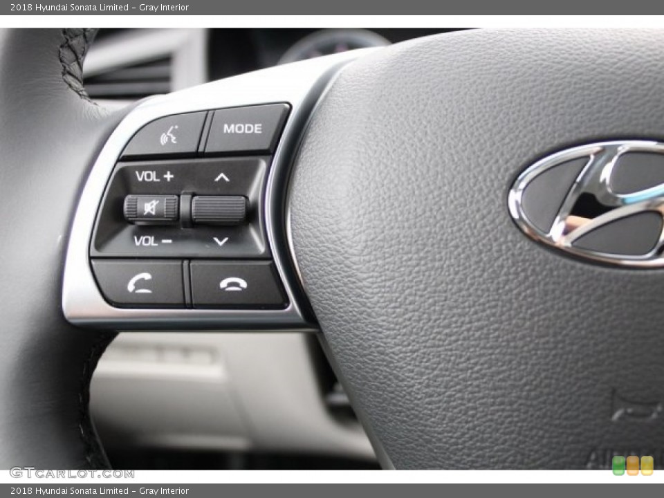 Gray Interior Controls for the 2018 Hyundai Sonata Limited #121583529