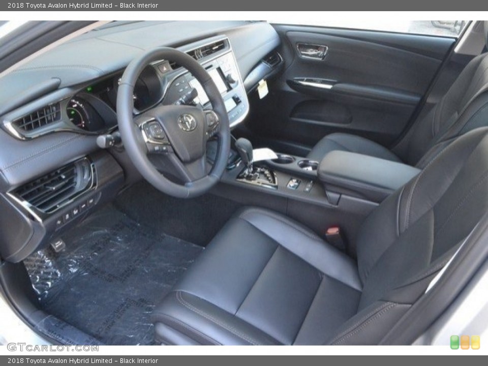 Black Interior Photo for the 2018 Toyota Avalon Hybrid Limited #121615693
