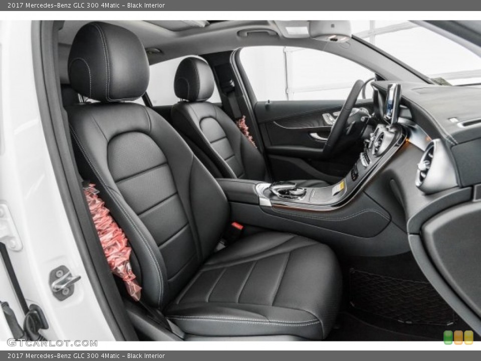 Black Interior Photo for the 2017 Mercedes-Benz GLC 300 4Matic #121625783
