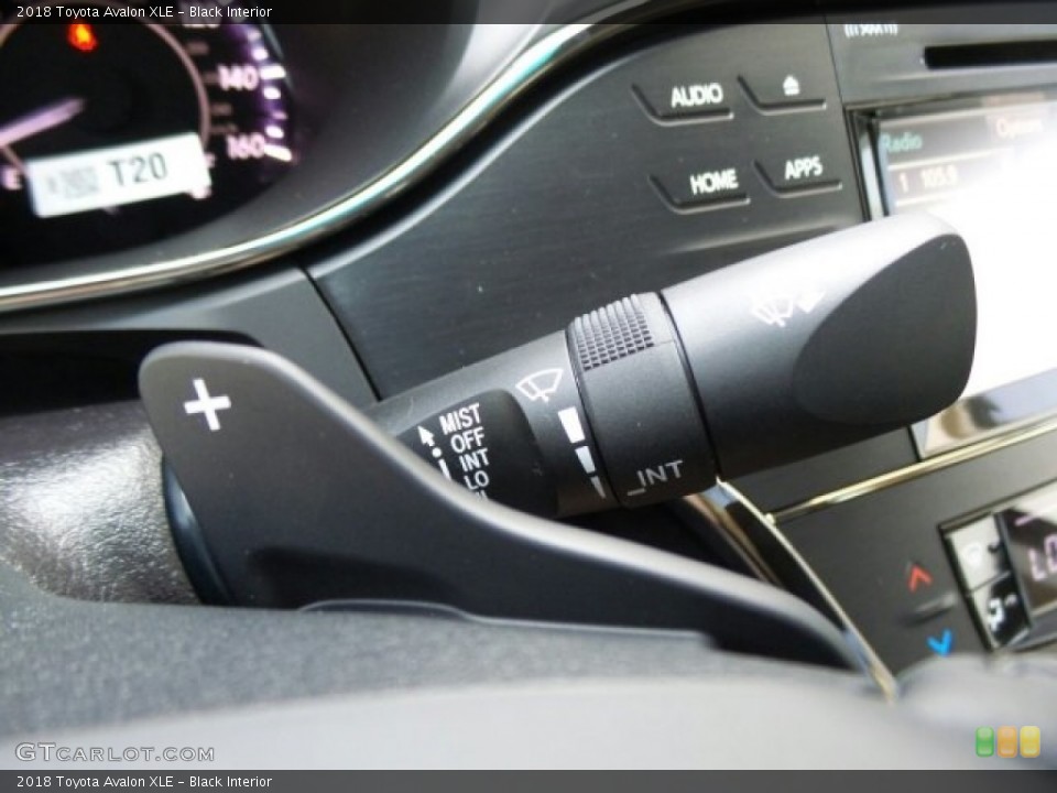 Black Interior Controls for the 2018 Toyota Avalon XLE #121692848