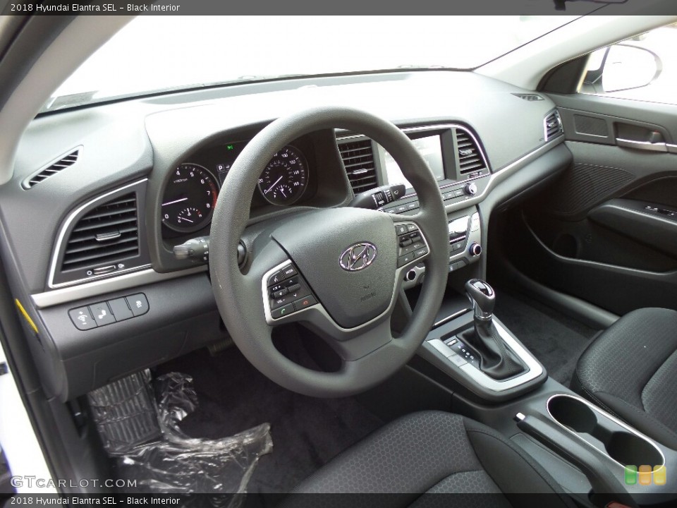 Black Interior Photo for the 2018 Hyundai Elantra SEL #121753911