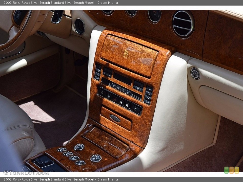 Cream Interior Controls for the 2002 Rolls-Royce Silver Seraph  #121810406