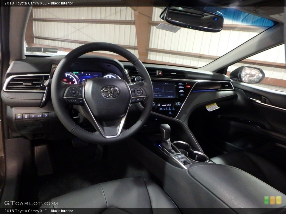 Black Interior Photo for the 2018 Toyota Camry XLE #121811975