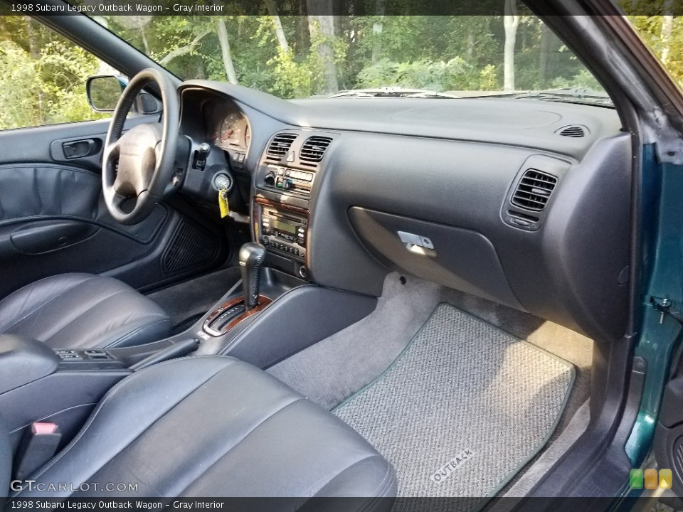 Gray Interior Photo for the 1998 Subaru Legacy Outback Wagon #121856891