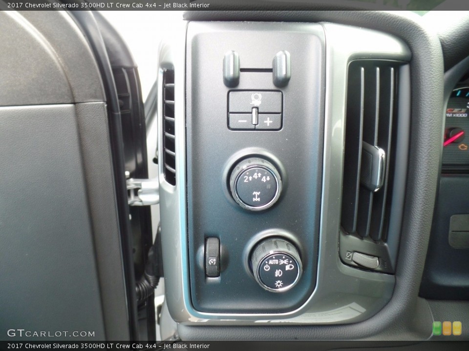 Jet Black Interior Controls for the 2017 Chevrolet Silverado 3500HD LT Crew Cab 4x4 #121857641