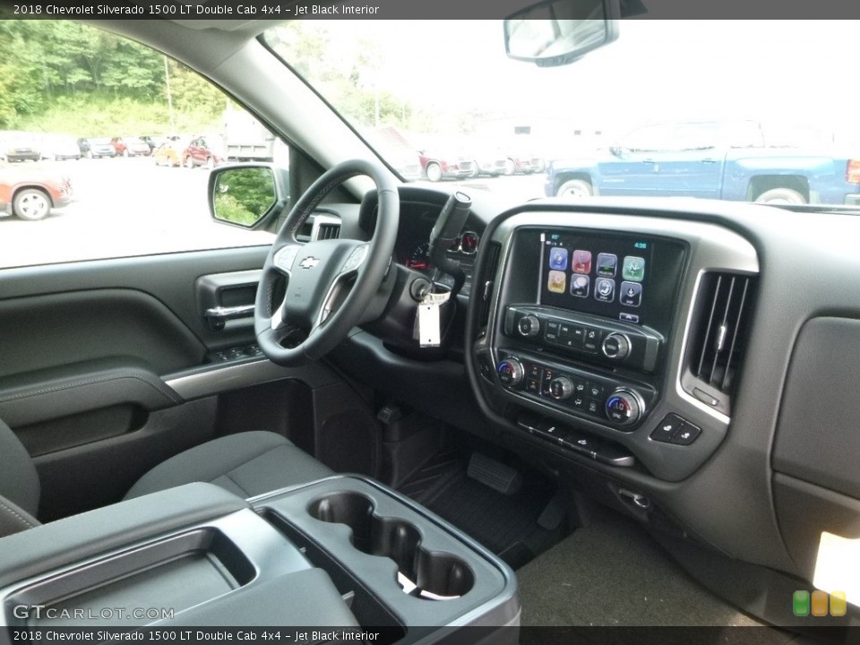 Jet Black Interior Dashboard for the 2018 Chevrolet Silverado 1500 LT Double Cab 4x4 #121872961