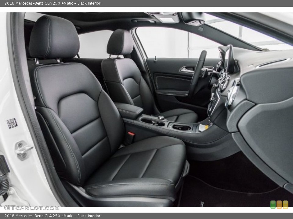 Black Interior Photo for the 2018 Mercedes-Benz GLA 250 4Matic #121965191