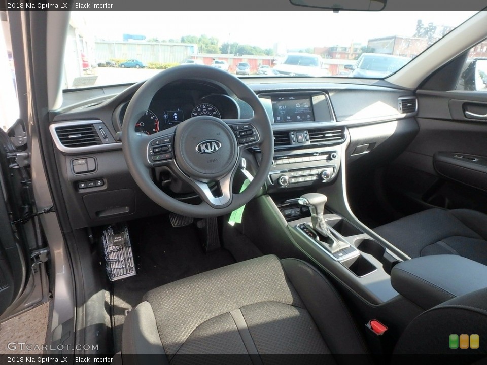 Black Interior Photo for the 2018 Kia Optima LX #122038577