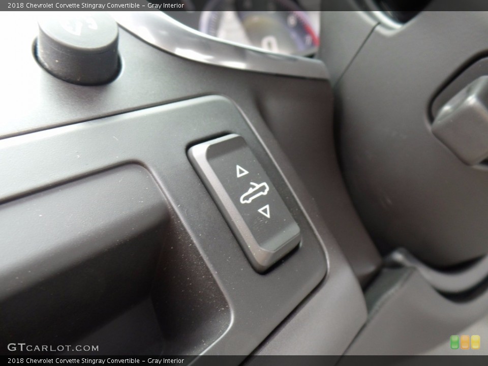 Gray Interior Controls for the 2018 Chevrolet Corvette Stingray Convertible #122060470