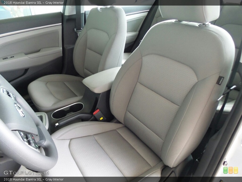 Gray Interior Photo for the 2018 Hyundai Elantra SEL #122158079