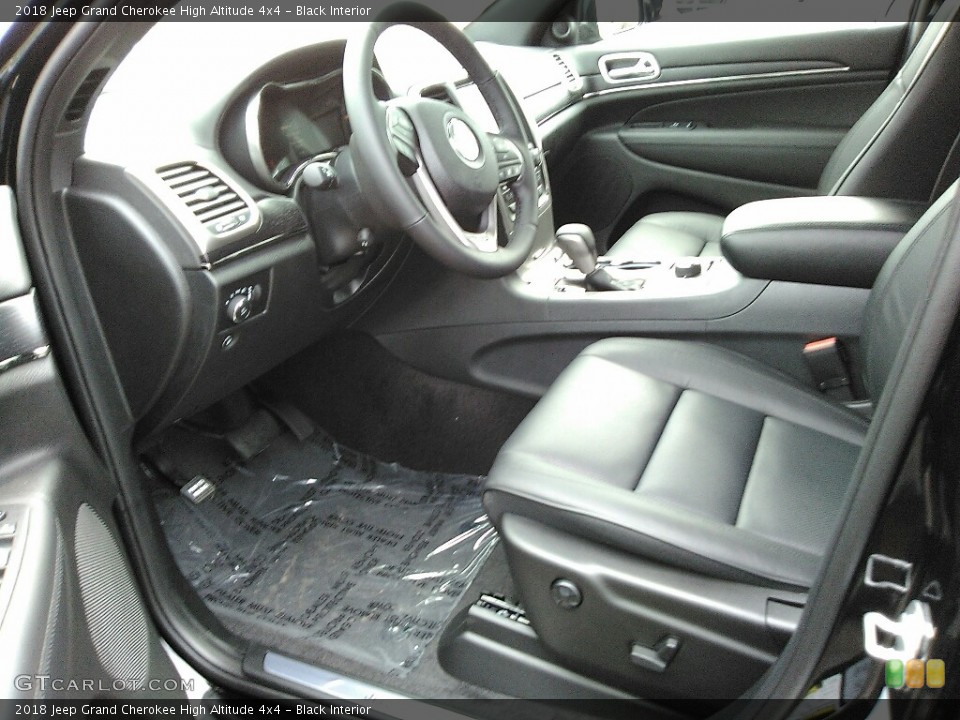Black Interior Photo for the 2018 Jeep Grand Cherokee High Altitude 4x4 #122224212
