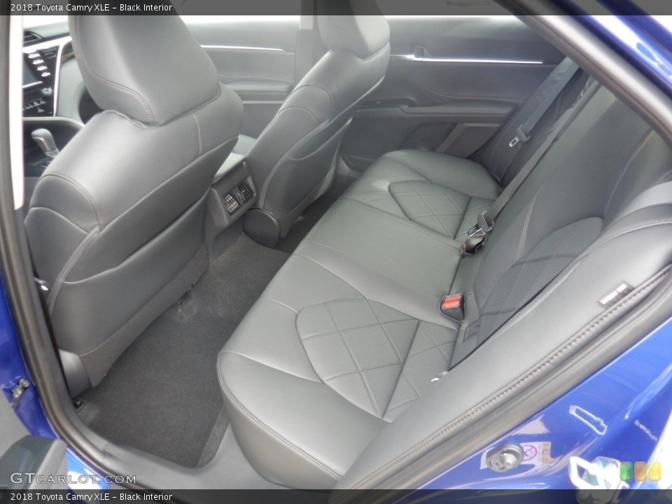 Black Interior Rear Seat for the 2018 Toyota Camry XLE #122483648