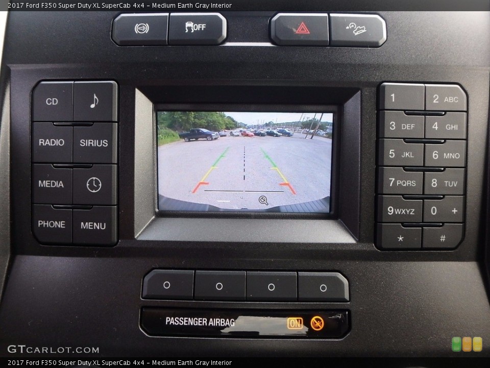 Medium Earth Gray Interior Controls for the 2017 Ford F350 Super Duty XL SuperCab 4x4 #122486969