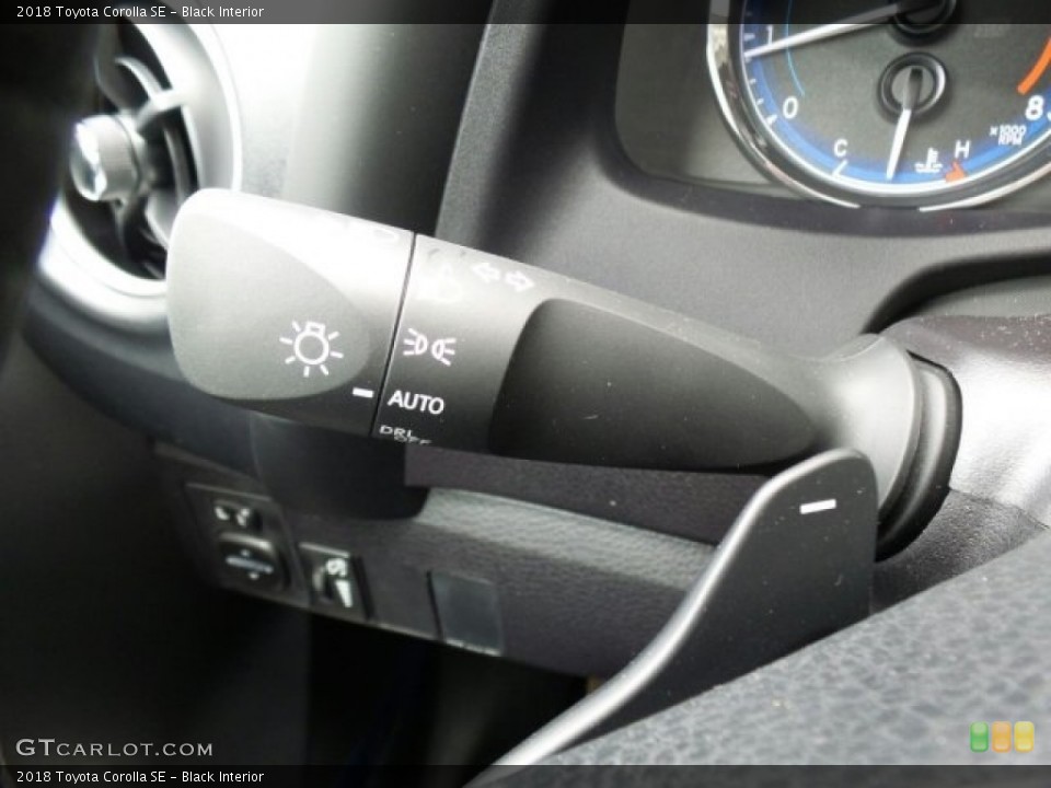 Black Interior Controls for the 2018 Toyota Corolla SE #122488622