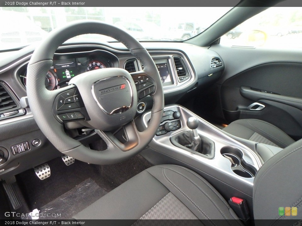 Black Interior Photo for the 2018 Dodge Challenger R/T #122497205