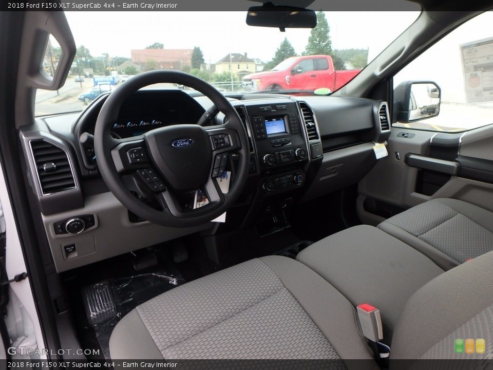 Earth Gray Interior Photo for the 2018 Ford F150 XLT SuperCab 4x4 #122507912