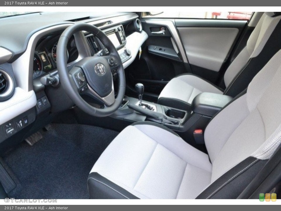 Ash Interior Photo for the 2017 Toyota RAV4 XLE #122541582