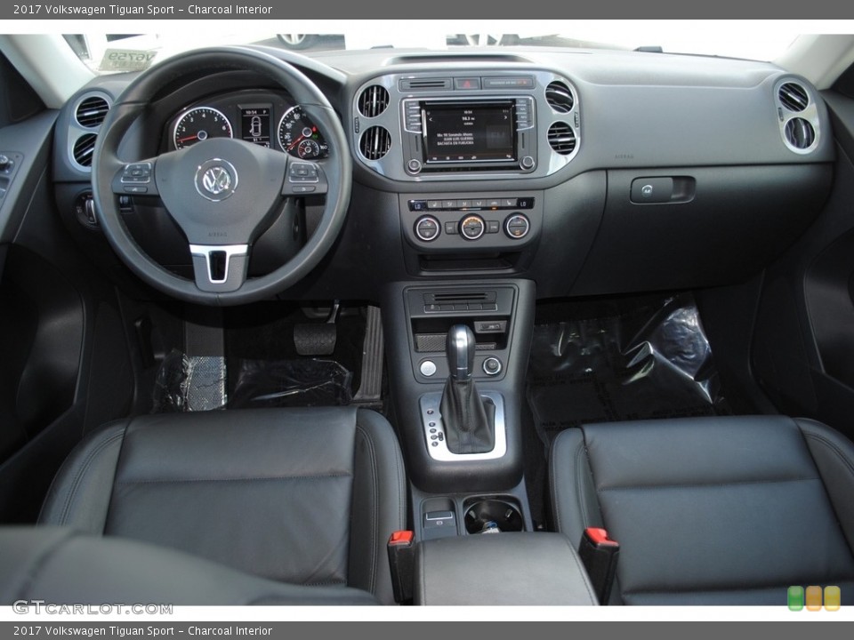 Charcoal Interior Photo for the 2017 Volkswagen Tiguan Sport #122559099