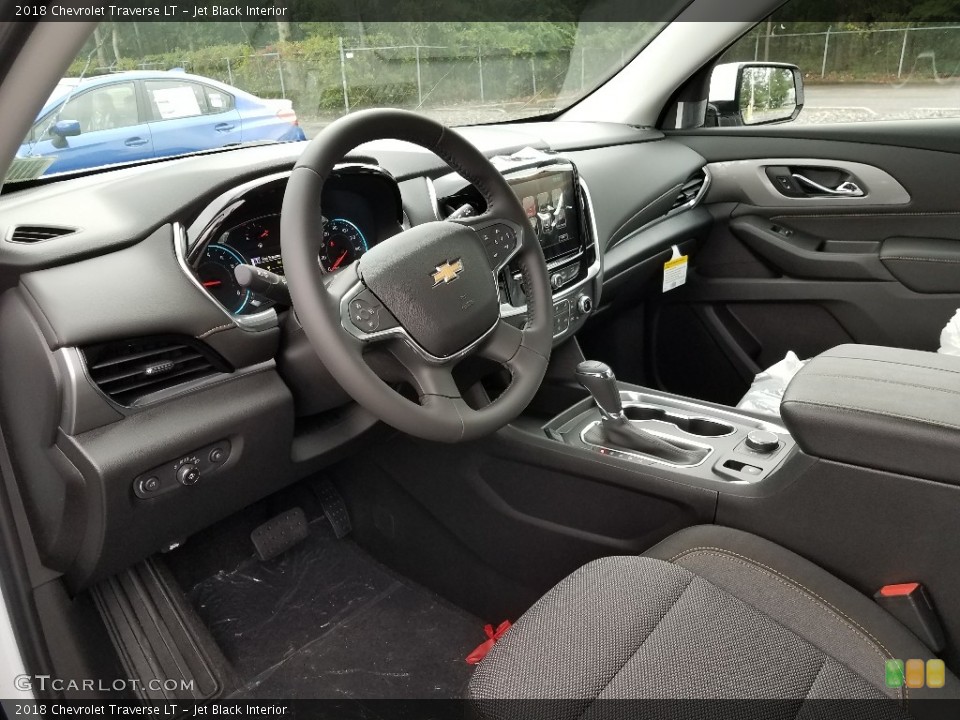 Jet Black Interior Photo for the 2018 Chevrolet Traverse LT #122607491