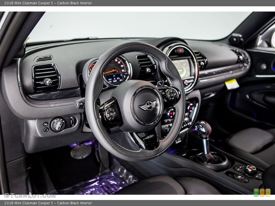Carbon Black Interior Dashboard for the 2018 Mini Clubman Cooper S #122657666