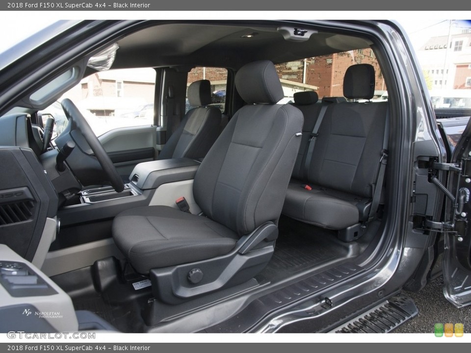 Black Interior Photo for the 2018 Ford F150 XL SuperCab 4x4 #122659958