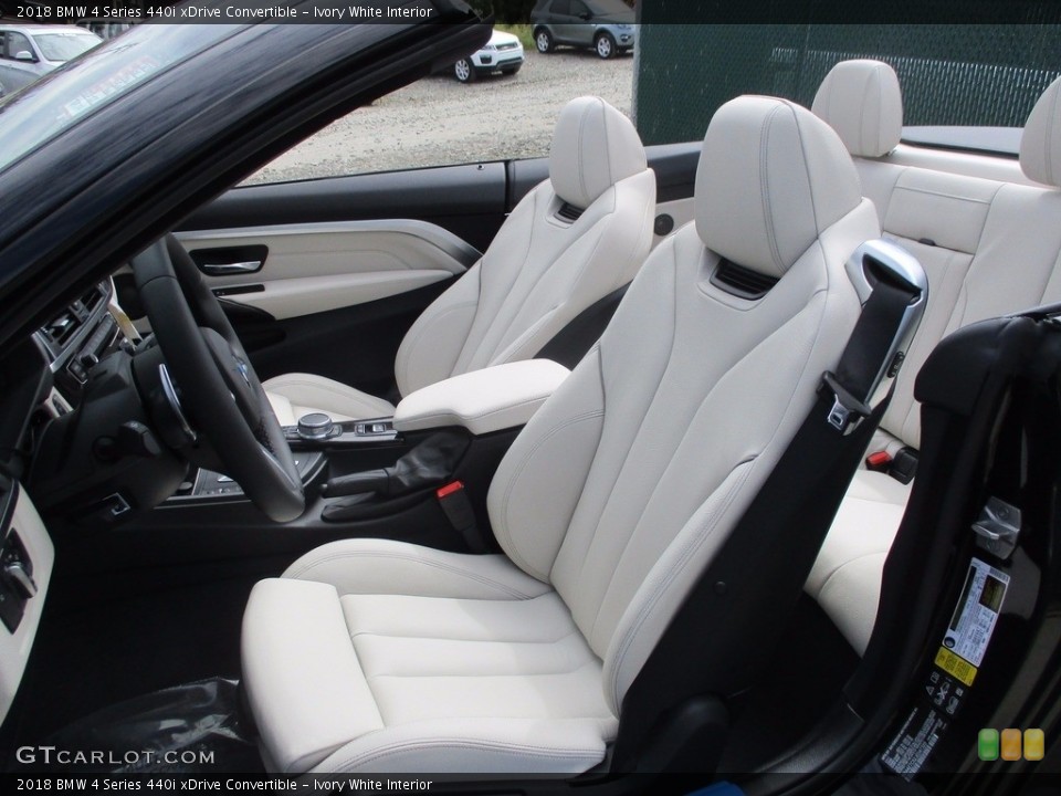 Ivory White Interior Front Seat for the 2018 BMW 4 Series 440i xDrive Convertible #122708720