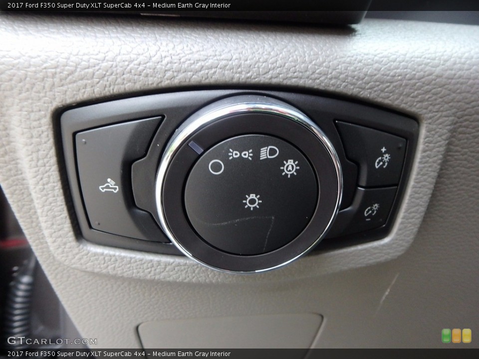 Medium Earth Gray Interior Controls for the 2017 Ford F350 Super Duty XLT SuperCab 4x4 #122714888
