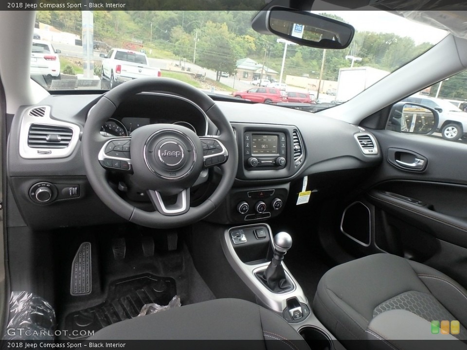 Black Interior Photo for the 2018 Jeep Compass Sport #122759345