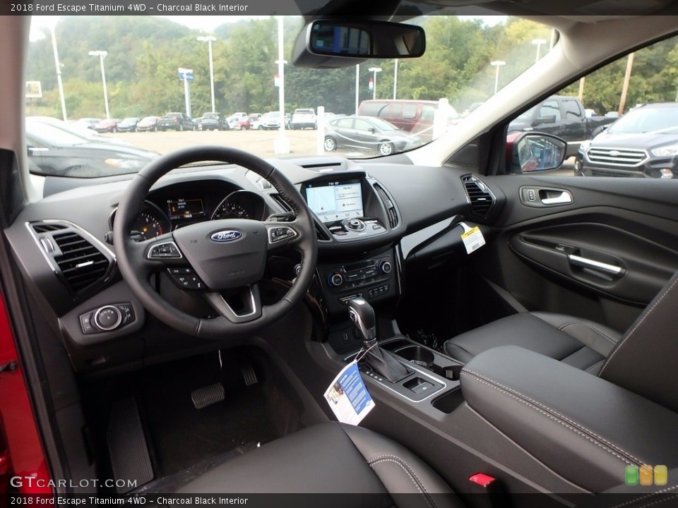 Charcoal Black Interior Photo for the 2018 Ford Escape Titanium 4WD #122770103