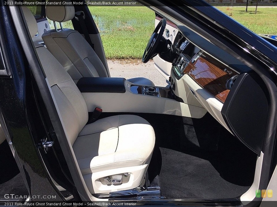 Seashell/Black Accent 2013 Rolls-Royce Ghost Interiors