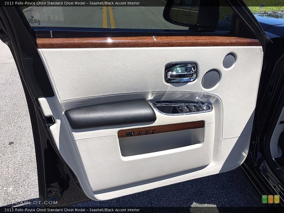 Seashell/Black Accent Interior Door Panel for the 2013 Rolls-Royce Ghost  #122770655