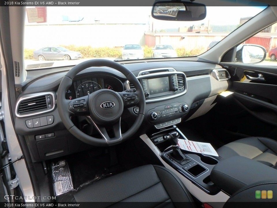Black Interior Photo for the 2018 Kia Sorento EX V6 AWD #122831659
