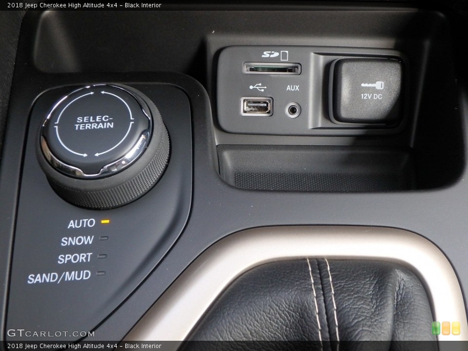 Black Interior Controls for the 2018 Jeep Cherokee High Altitude 4x4 #122890035