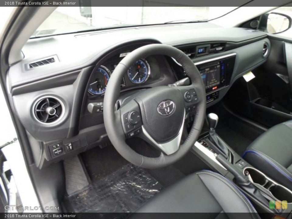 Black Interior Photo for the 2018 Toyota Corolla XSE #122922528