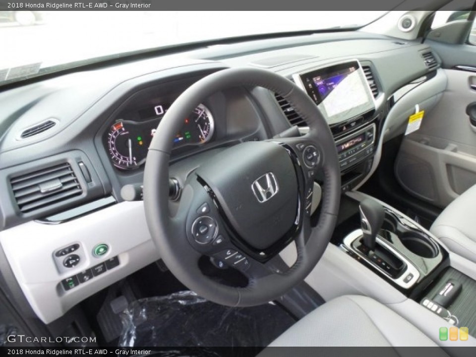 Gray Interior Dashboard for the 2018 Honda Ridgeline RTL-E AWD #123000600