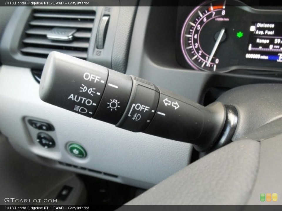 Gray Interior Controls for the 2018 Honda Ridgeline RTL-E AWD #123000681