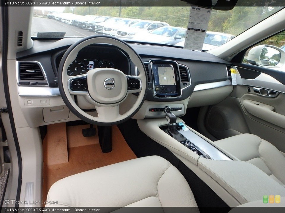 Blonde Interior Photo for the 2018 Volvo XC90 T6 AWD Momentum #123004509