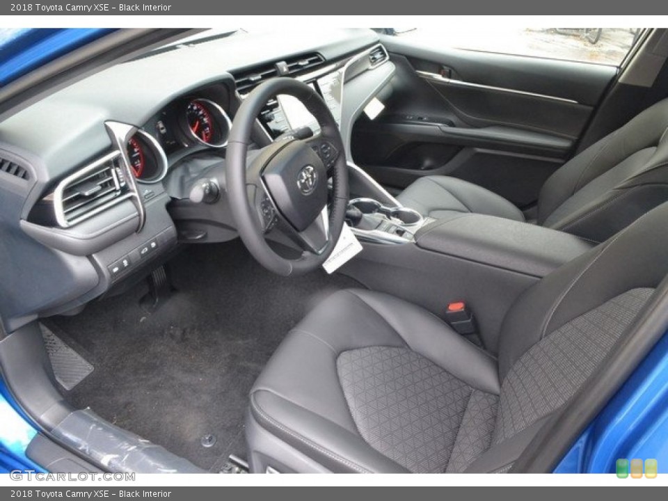 Black Interior Photo for the 2018 Toyota Camry XSE #123015951