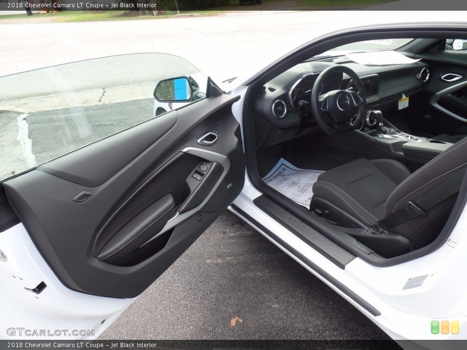 Jet Black Interior Front Seat for the 2018 Chevrolet Camaro LT Coupe #123189281
