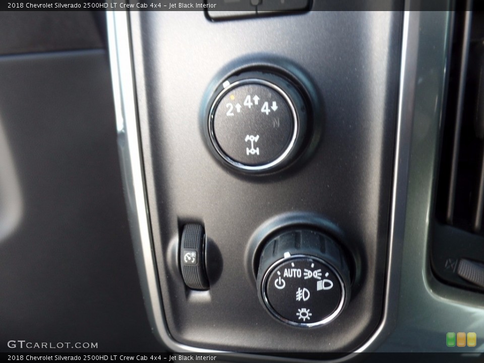 Jet Black Interior Controls for the 2018 Chevrolet Silverado 2500HD LT Crew Cab 4x4 #123220426