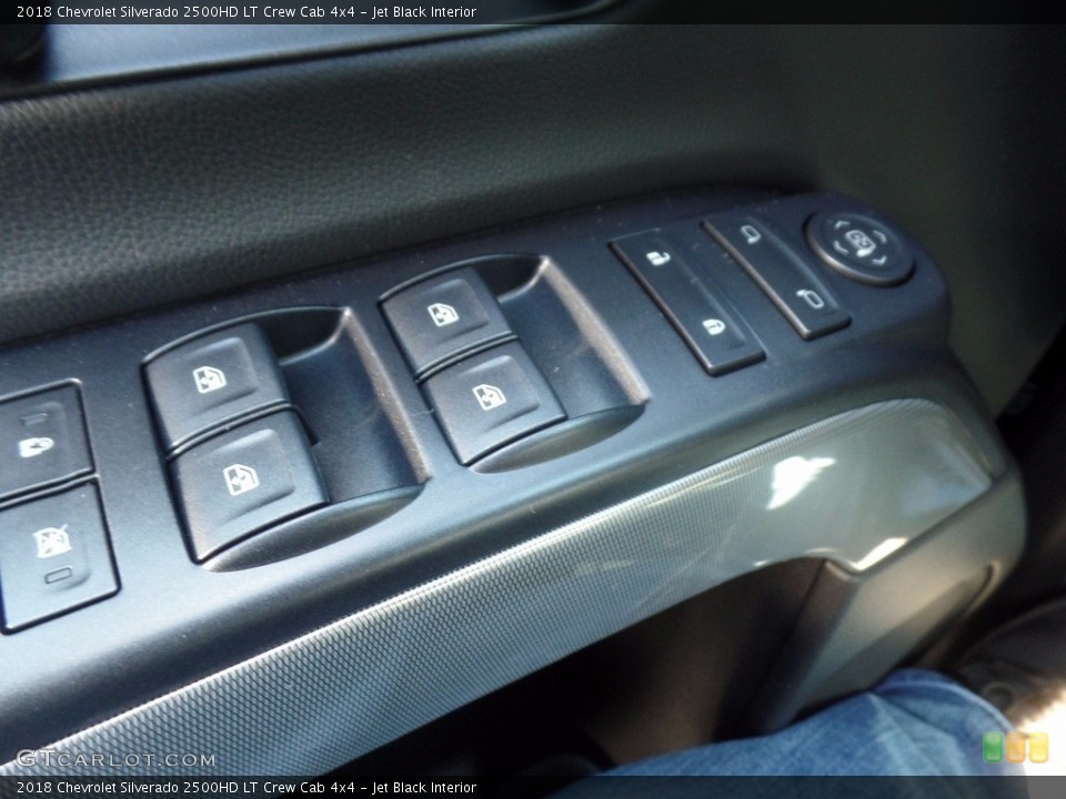 Jet Black Interior Controls for the 2018 Chevrolet Silverado 2500HD LT Crew Cab 4x4 #123220450
