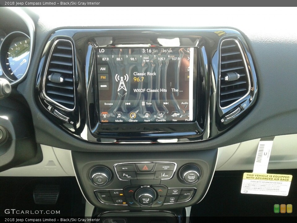 Black/Ski Gray Interior Controls for the 2018 Jeep Compass Limited #123242407