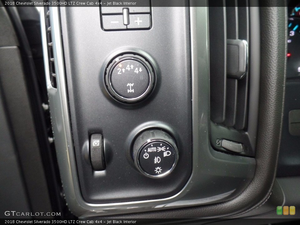 Jet Black Interior Controls for the 2018 Chevrolet Silverado 3500HD LTZ Crew Cab 4x4 #123245872
