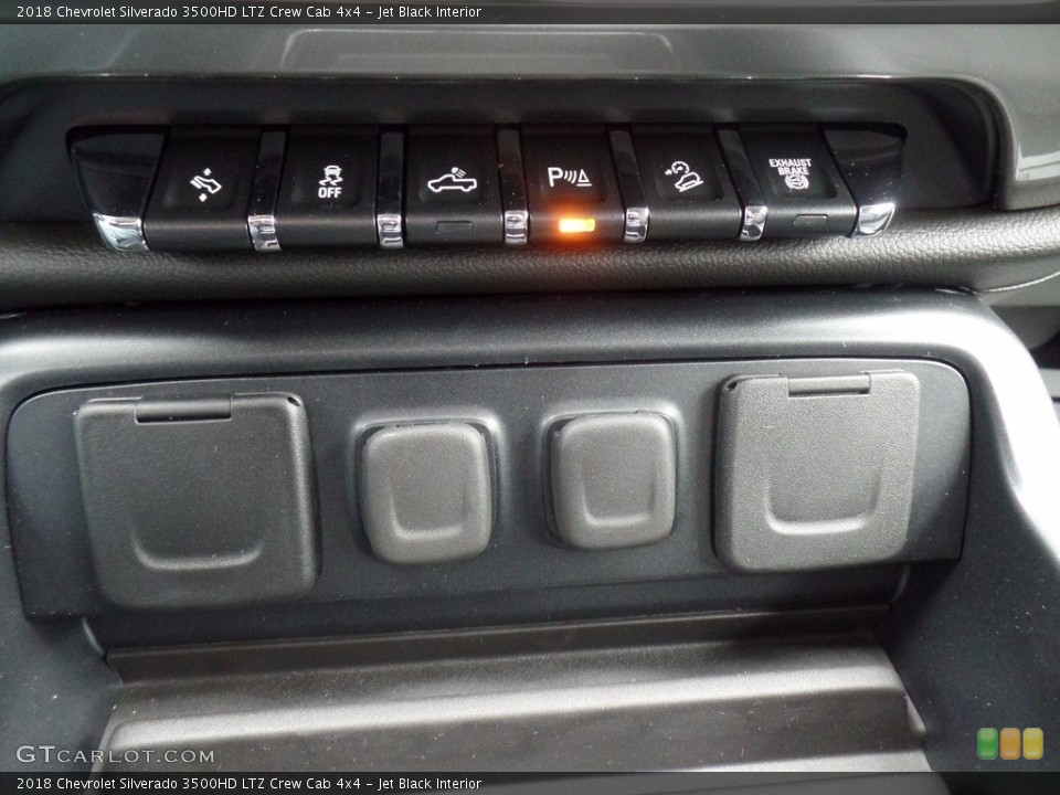 Jet Black Interior Controls for the 2018 Chevrolet Silverado 3500HD LTZ Crew Cab 4x4 #123246118