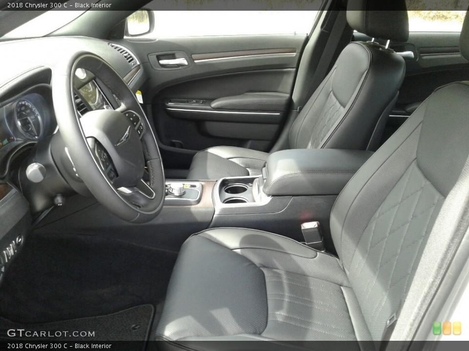 Black Interior Photo for the 2018 Chrysler 300 C #123376120