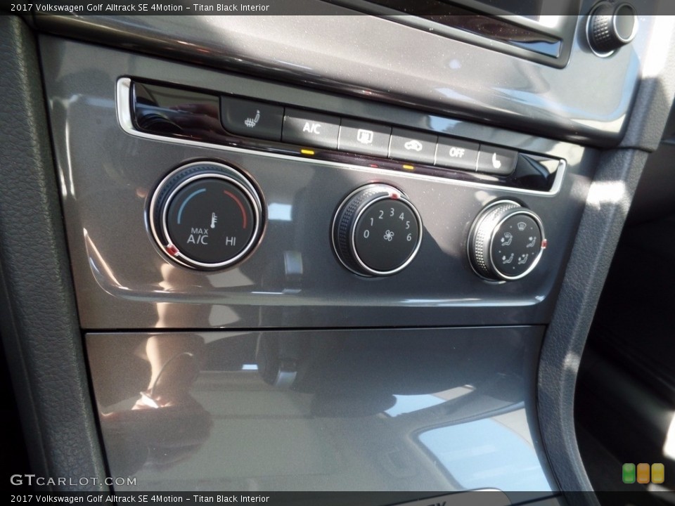 Titan Black Interior Controls for the 2017 Volkswagen Golf Alltrack SE 4Motion #123384244