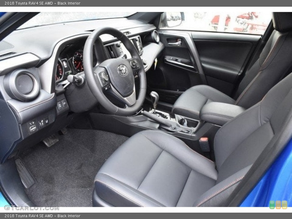 Black Interior Photo for the 2018 Toyota RAV4 SE AWD #123441845