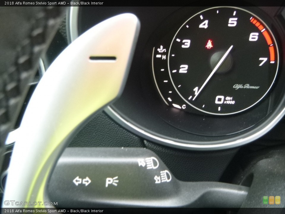 Black/Black Interior Controls for the 2018 Alfa Romeo Stelvio Sport AWD #123458432